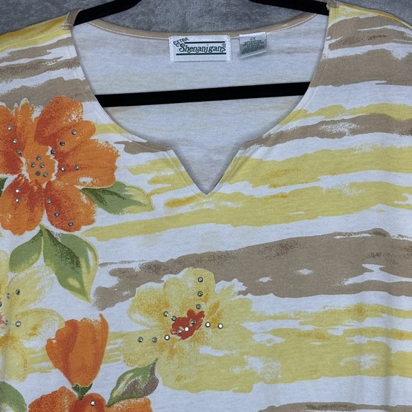 Shenanigans 2X Shirt Top Brown Yellow Floral Short Sleeve Split Scoop Neck Knit - Picture 5 of 7